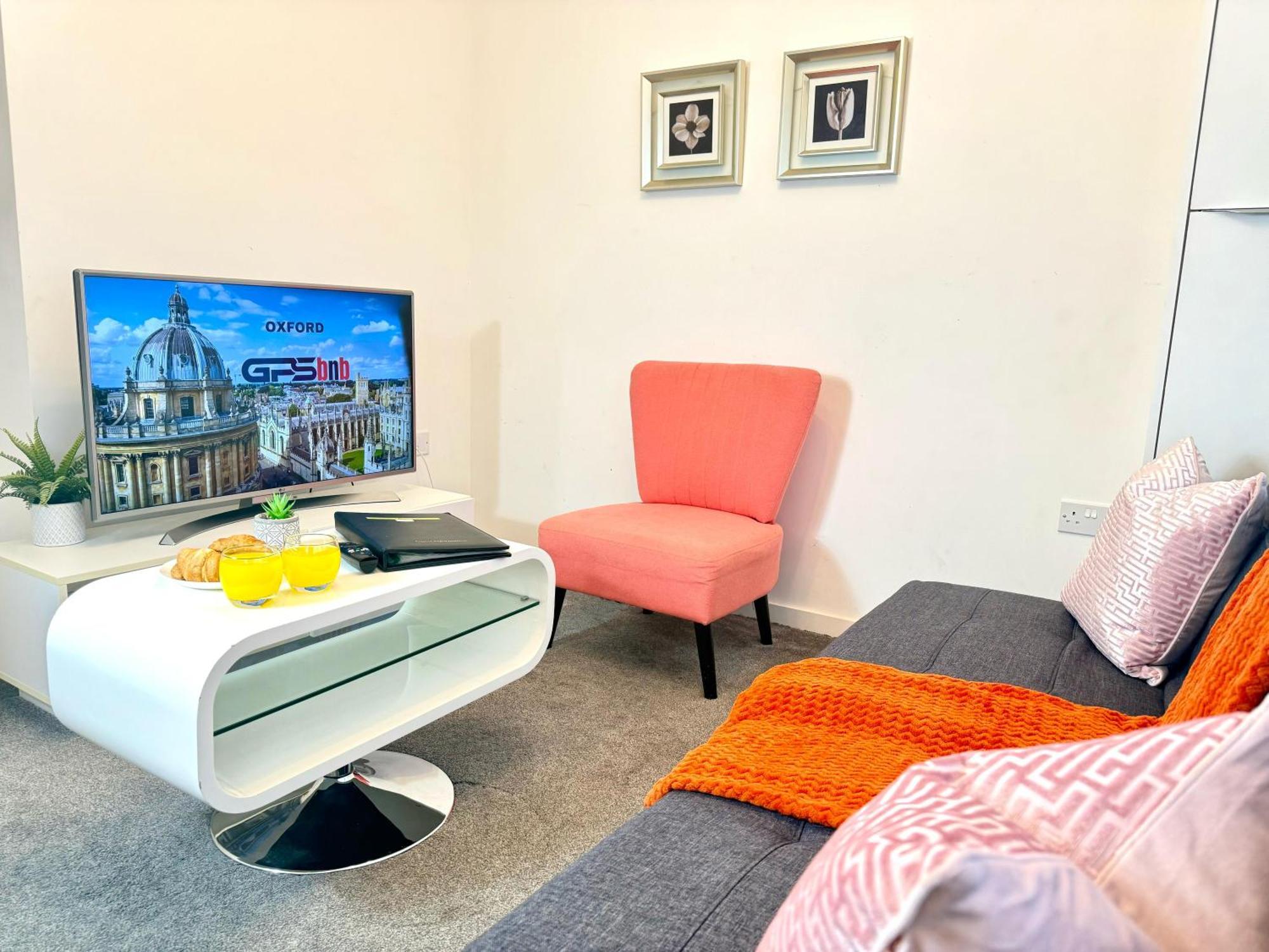 Walnut Flats-F5, Stylish 1-Bedroom - Parking, Netflix, Wifi - Close To Oxford, Bicester & Blenheim Palace Кидлингтон Экстерьер фото